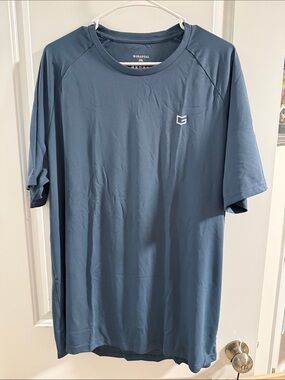 🥳 5 for $25 BUNDLE Gradual Men's Short Sleeve Performance Tee in Slate Blue